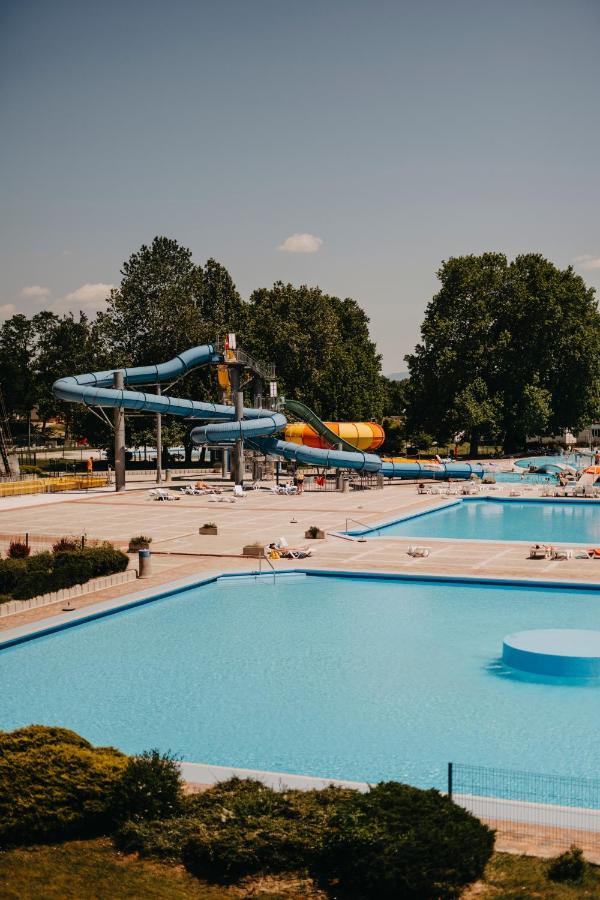 Deluxe Lake View Mobile Homes With Thermal Riviera Tickets チャテジ・オプ・サヴィ エクステリア 写真