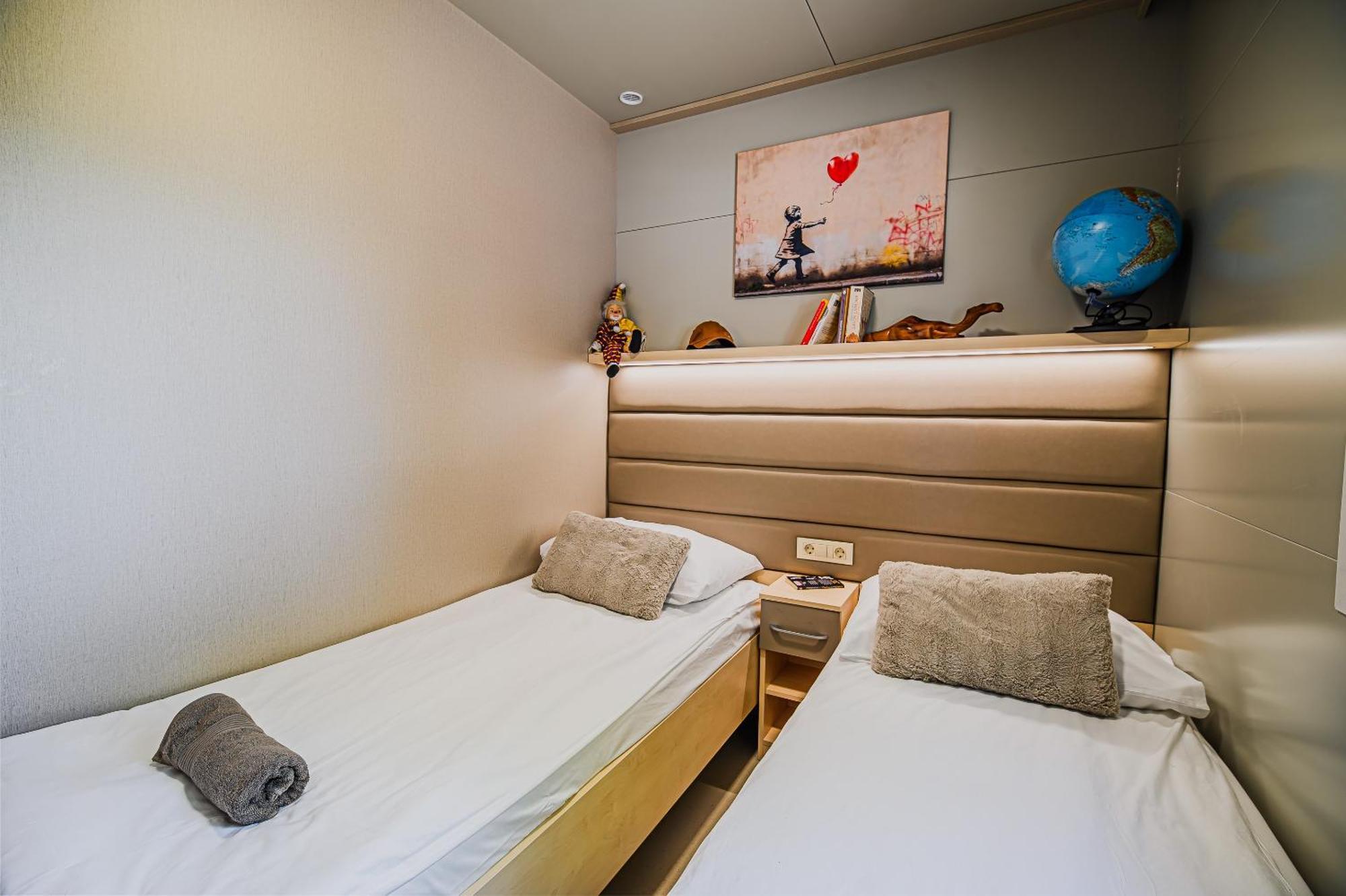 Deluxe Lake View Mobile Homes With Thermal Riviera Tickets チャテジ・オプ・サヴィ エクステリア 写真
